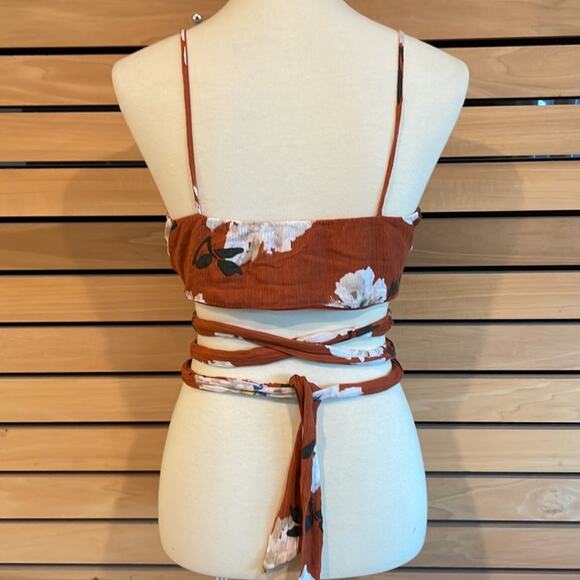 Floral Print Wrap Waist Top in Rust/Copper Color Size Large - Picture 7 of 7